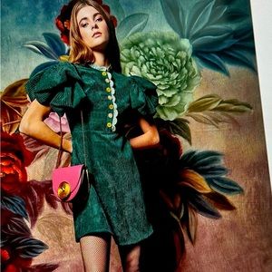 Celiab never been worn hunter green dress. Tags on xl